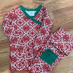 Used Hanna andersson pajamas size 6-7. No rips or stains but in used condition